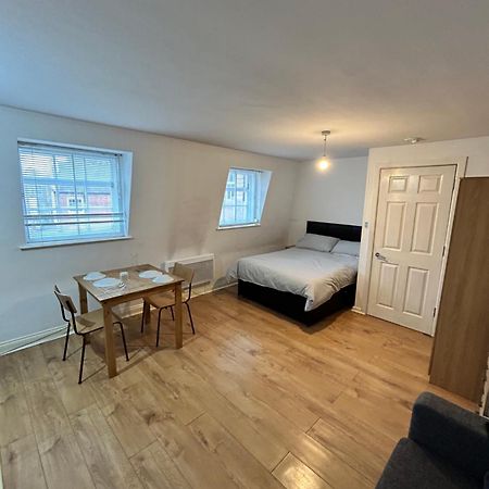 Leicester Studio At City Centre With Free Parking Exterior photo